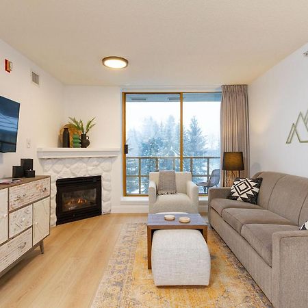 Renovated 1Bed-1Bath In Village With Pool, Hot Tub, And Sauna Whistler Buitenkant foto