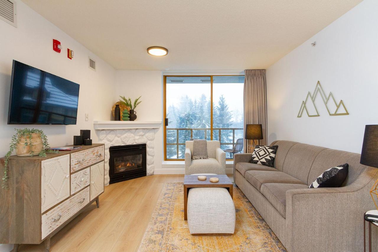 Renovated 1Bed-1Bath In Village With Pool, Hot Tub, And Sauna Whistler Buitenkant foto
