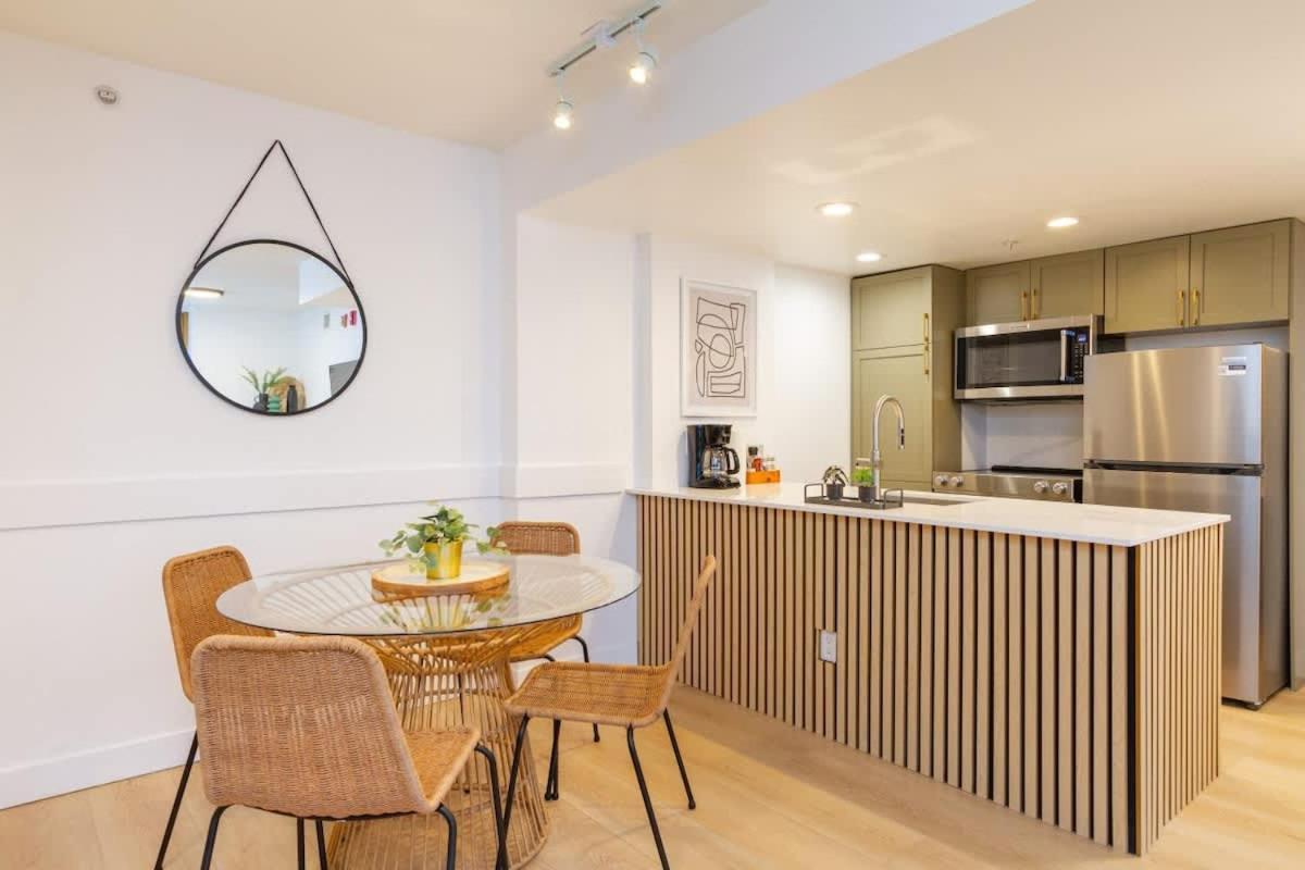 Renovated 1Bed-1Bath In Village With Pool, Hot Tub, And Sauna Whistler Buitenkant foto